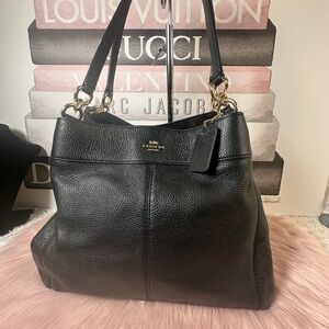 Coach F28997 Lexy Large Black / gold Pebble Leather Shoulder Bag